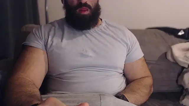 hugemachohandsome online show from 12-19-25, 10:01