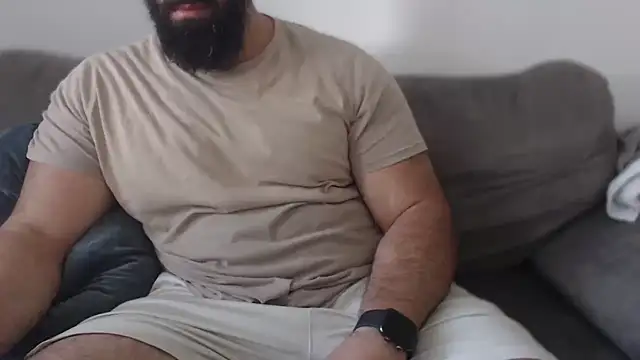 Snapshot of hugemachohandsome chatting on 07-19-26, 06:11 hugemachohandsome online show from 07-19-26, 06:11