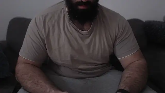 Snapshot of hugemachohandsome chatting on 05-08-26, 05:22 hugemachohandsome online show from 05-08-26, 05:22