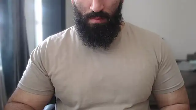Snapshot of hugemachohandsome chatting on 05-29-26, 10:10 hugemachohandsome online show from 05-29-26, 10:10