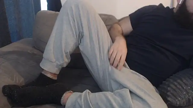 hugemachohandsome online show from 01-17-26, 09:57