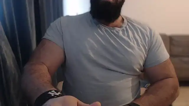 hugemachohandsome online show from 11-15-25, 09:35