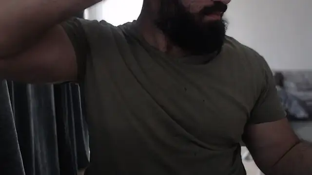 hugemachohandsome online show from 10-10-25, 07:20