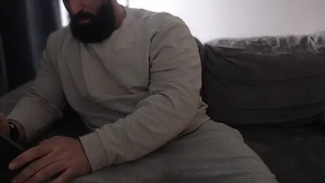 hugemachohandsome online show from 12-05-25, 11:53