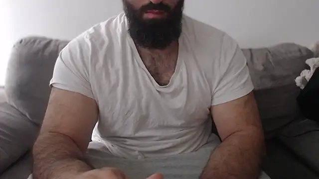 Snapshot of hugemachohandsome chatting on 06-16-26, 05:18 hugemachohandsome online show from 06-16-26, 05:18
