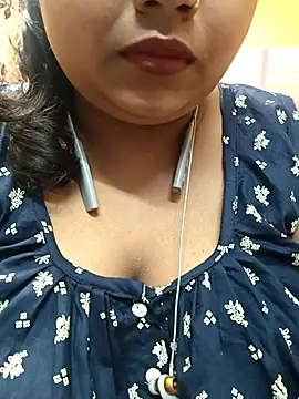 Sophiaboudi online show from 02-26-25, 05:31