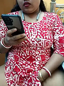 Sophiaboudi online show from 02-18-25, 05:42