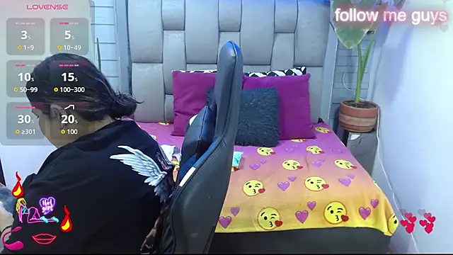 evelin zaens online show from 07-25-26, 04:20