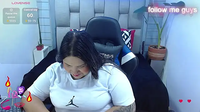 evelin zaens online show from 06-16-26, 04:23