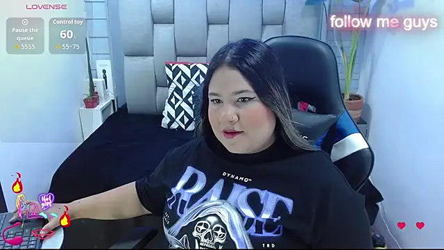 evelin zaens online show from 06-26-26, 04:07