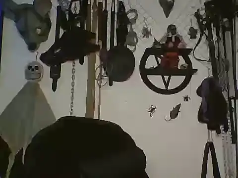 Snapshot of FeticheMacabre chatting on 08-01-26, 08:51 FeticheMacabre online show from 08-01-26, 08:51