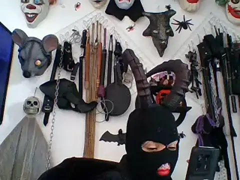 Snapshot of FeticheMacabre chatting on 06-27-26, 04:24 FeticheMacabre online show from 06-27-26, 04:24