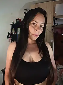 Snapshot of johannatb chatting on 06-23-26, 02:15 johannatb online show from 06-23-26, 02:15