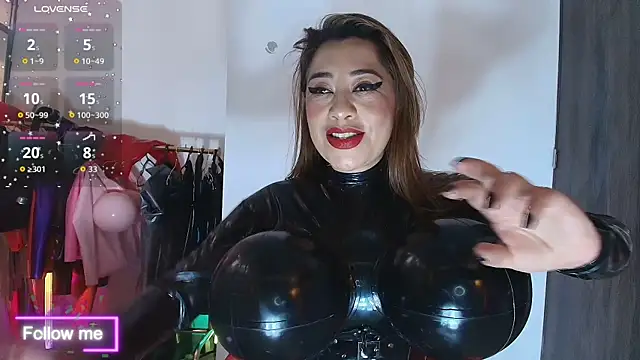 LatexDevil Blondie online show from 10-22-25, 03:22