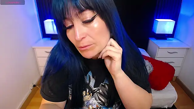 alicia moom online show from 10-11-25, 02:51