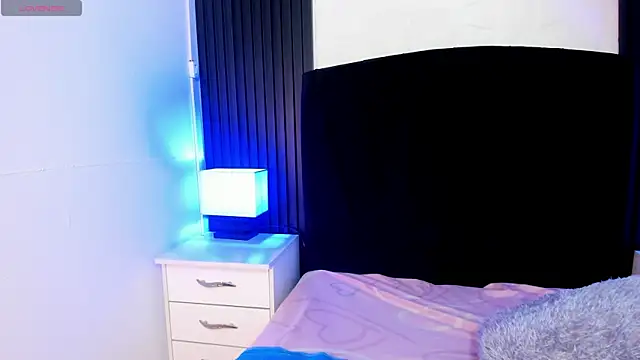 alicia moom online show from 09-26-25, 08:27