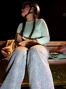 Snapshot of bellapaty chatting on 10-08-25, 07:14 bellapaty online show from 10-08-25, 07:14