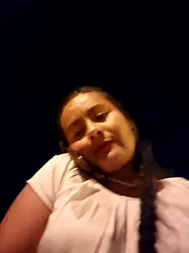 Snapshot of bellapaty chatting on 09-17-25, 07:05 bellapaty online show from 09-17-25, 07:05