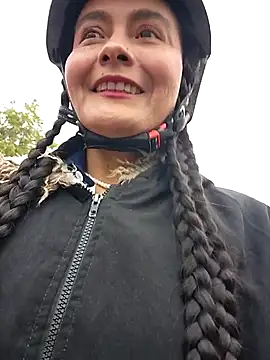 Snapshot of bellapaty chatting on 10-13-25, 08:38 bellapaty online show from 10-13-25, 08:38