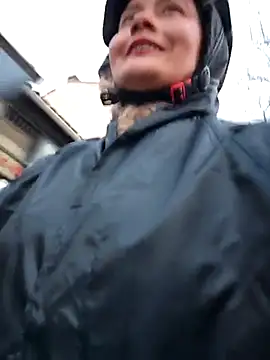 Snapshot of bellapaty chatting on 03-11-25, 06:19 bellapaty online show from 03-11-25, 06:19