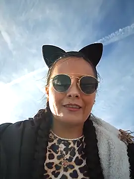 Snapshot of bellapaty chatting on 10-20-25, 07:53 bellapaty online show from 10-20-25, 07:53