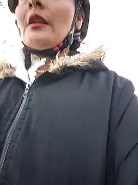 Snapshot of bellapaty chatting on 10-09-25, 07:20 bellapaty online show from 10-09-25, 07:20