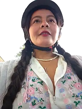 Snapshot of bellapaty chatting on 09-13-25, 06:46 bellapaty online show from 09-13-25, 06:46