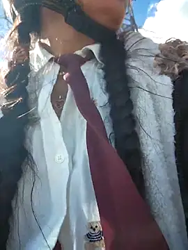 Snapshot of bellapaty chatting on 10-11-25, 01:01 bellapaty online show from 10-11-25, 01:01