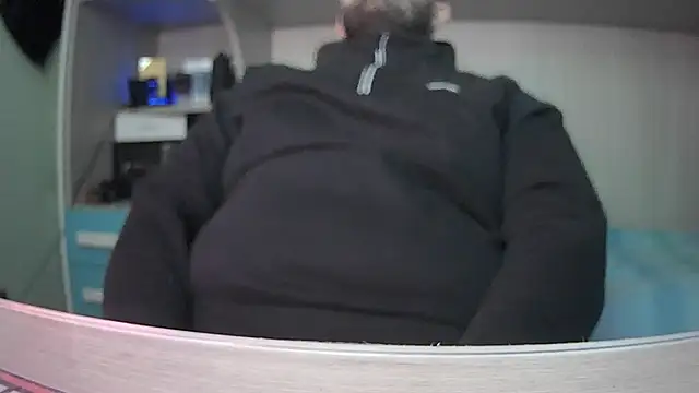 michele1500 online show from 12-17-25, 04:56