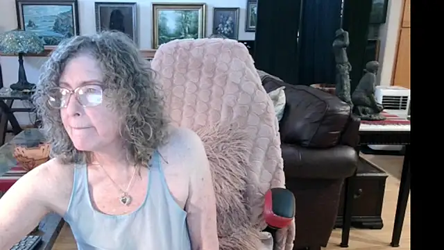 Snapshot of littlepistol01 chatting on 07-18-26, 03:42 littlepistol01 online show from 07-18-26, 03:42