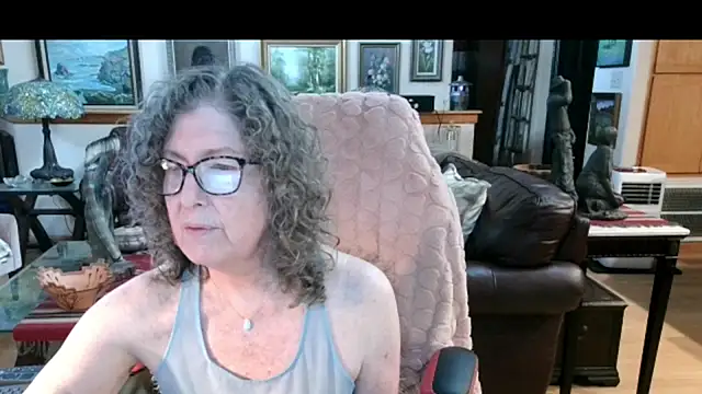 Snapshot of littlepistol01 chatting on 08-04-26, 09:52 littlepistol01 online show from 08-04-26, 09:52