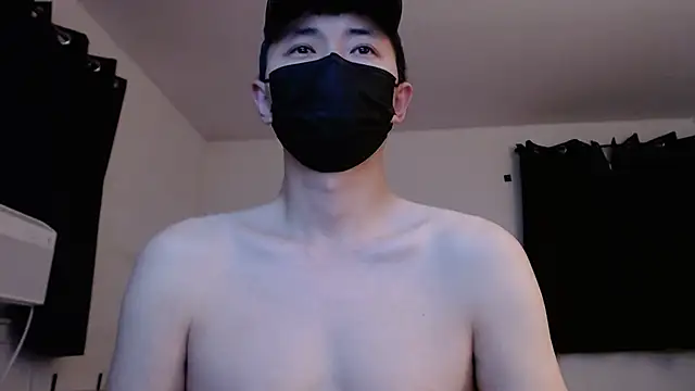 Snapshot of twbobo00715 chatting on 10-24-25, 11:26 twbobo00715 online show from 10-24-25, 11:26