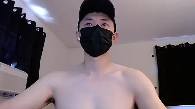 Snapshot of twbobo00715 chatting on 11-07-25, 05:28 twbobo00715 online show from 11-07-25, 05:28