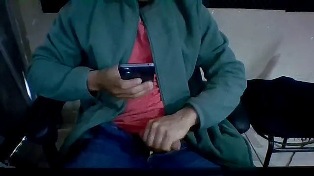 MachoScorpionCaralho online show from 09-24-25, 12:55