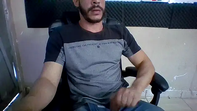 MachoScorpionCaralho online show from 09-10-25, 02:16