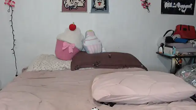 Cupcakecutie449 online show from 10-07-25, 05:52