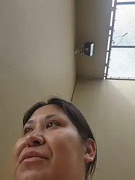 Cupcakecutie449 online show from 04-13-26, 05:28