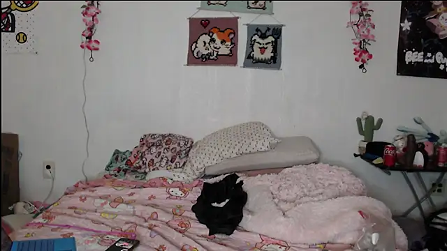 Cupcakecutie449 online show from 04-08-26, 01:56