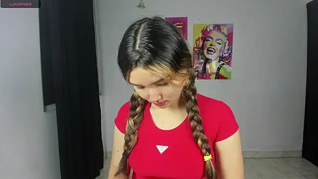 Alice bloom  online show from 11-26-25, 04:01