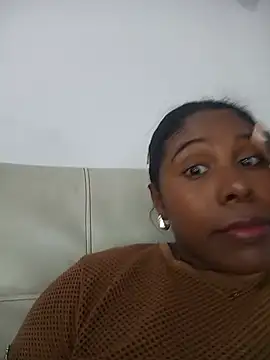 Snapshot of interracia1xx chatting on 05-13-26, 05:25 interracia1xx online show from 05-13-26, 05:25