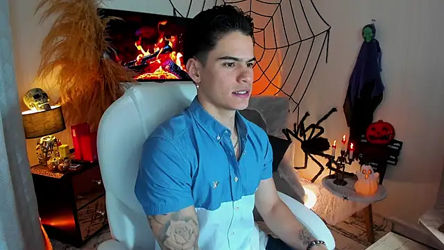Snapshot of Matias_Murrier chatting on 10-21-25, 11:42 Matias Murrier online show from 10-21-25, 11:42