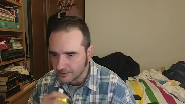 curiosillo83 online show from 04-15-26, 01:59