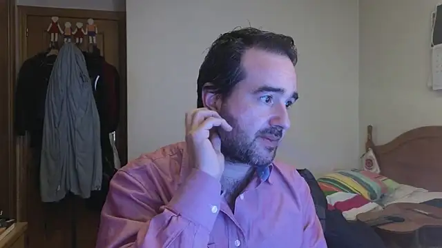 curiosillo83 online show from 03-25-26, 03:33