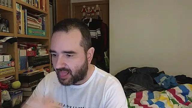 curiosillo83 online show from 04-06-26, 07:53