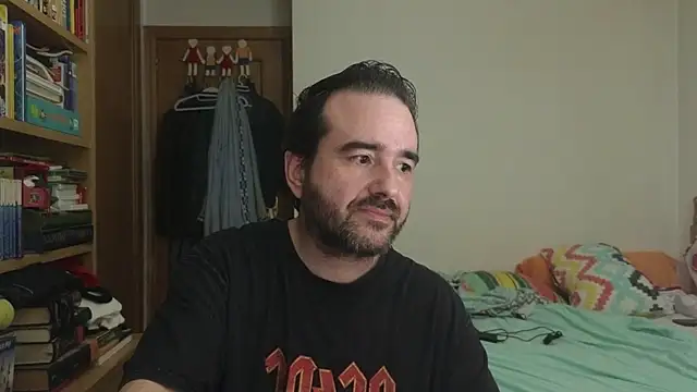 curiosillo83 online show from 06-30-26, 07:58