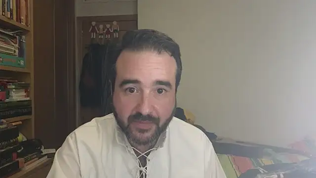 curiosillo83 online show from 12-20-25, 08:12