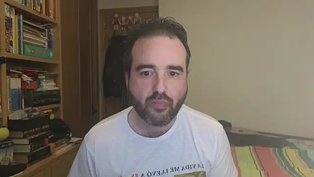 curiosillo83 online show from 12-15-25, 03:18