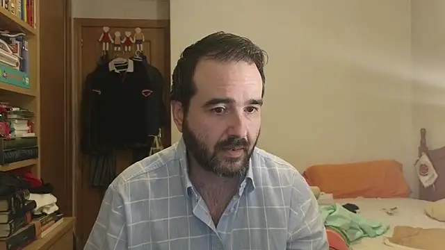 curiosillo83 online show from 06-12-26, 10:24