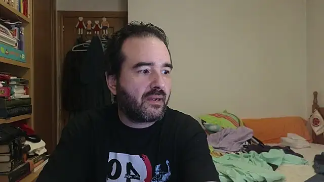 curiosillo83 online show from 07-04-26, 06:56