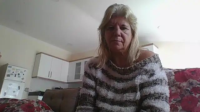 TrustfulVampire1 online show from 03-11-25, 09:34